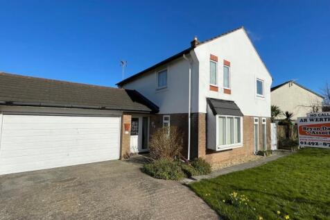 Liddell Drive, Llandudno 4 bed detached house for sale