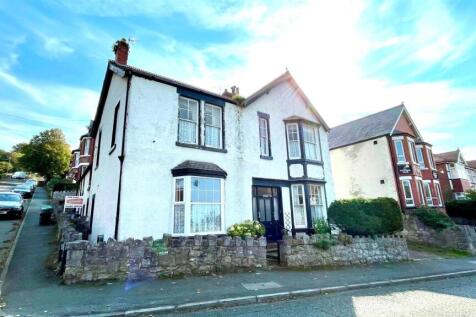 Abergele Road, Old Colwyn, Colwyn Bay 7 bed semi