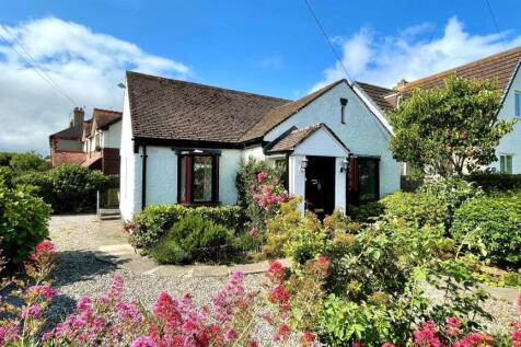 Marl Lane, Deganwy, Conwy 2 bed detached bungalow for sale