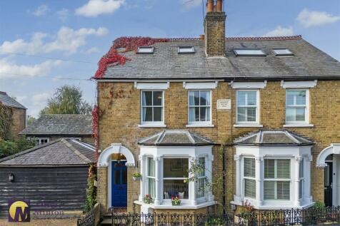 Cappell Lane, Stanstead Abbotts 3 bed semi
