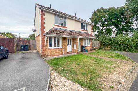 2 bedroom semi-detached house for sale