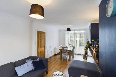 Hollow Crescent, Radford, Coventry, CV6 3 bed terraced house for sale