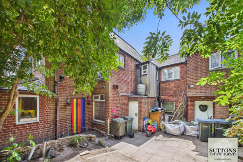 Hurst Road, Longford CV6 4 bed end of terrace house for sale