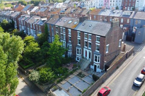 5 bedroom terraced house for sale