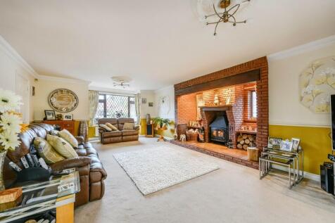 Glendinning Way, Madeley 5 bed detached house for sale