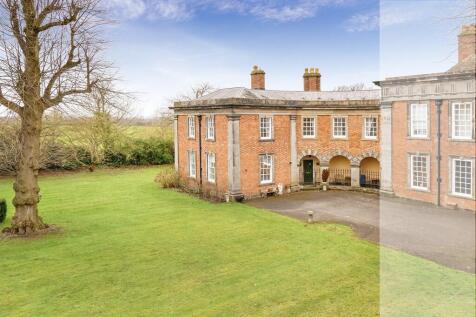Weald Moors Park, Preston 3 bed end of terrace house for sale