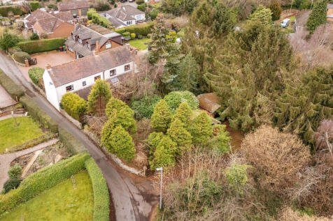 West Road, Ketley Bank, Telford, TF2... 2 bed detached house for sale