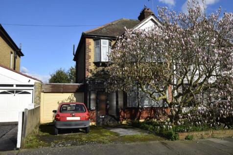 Mashiters Walk, Marshalls Park... 3 bed semi