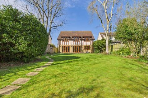 Station Road, Billericay, Essex, CM12 4 bed detached house for sale