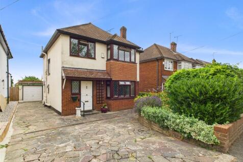 Holmwood Avenue, Shenfield... 3 bed detached house for sale