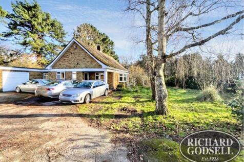 3 bedroom detached bungalow for sale