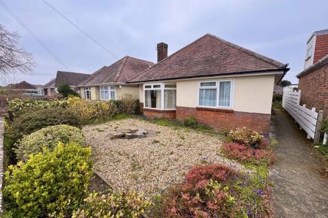 Cranleigh Gardens, Southbourne 2 bed detached bungalow for sale