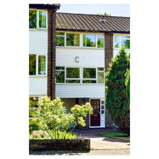 3 bedroom town house for sale