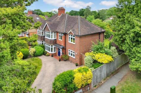 5 bedroom semi-detached house for sale