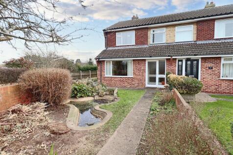 3 bedroom semi-detached house for sale