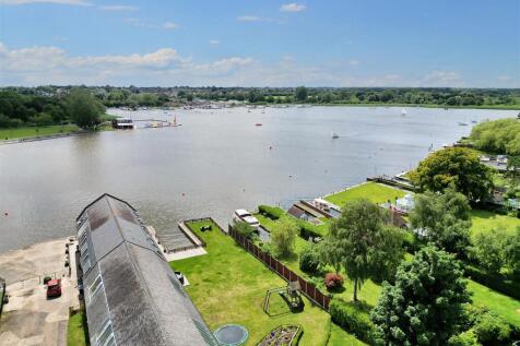 Maltsters Way, Oulton Broad, Lowestoft 3 bed flat for sale