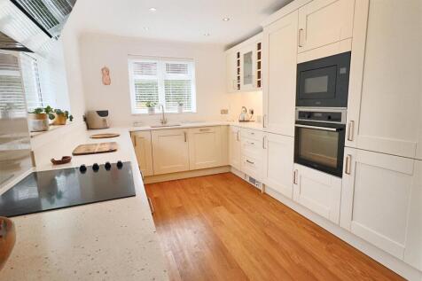 Rookery Close, Lowestoft 4 bed detached house for sale