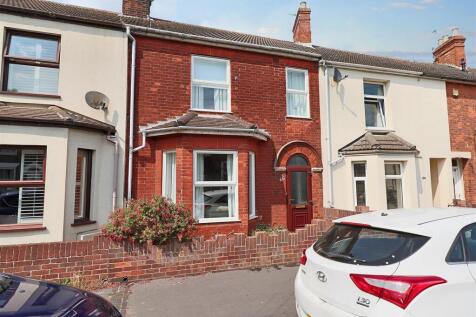 St. Margarets Road, Lowestoft 4 bed terraced house for sale