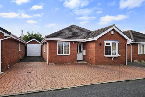 Highlow Avenue, Kidderminster 2 bed detached bungalow for sale