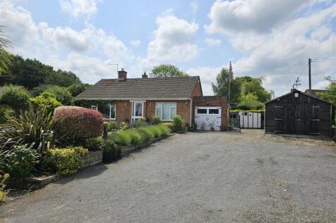 2 bedroom detached bungalow for sale