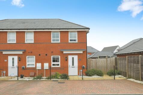 2 bedroom end of terrace house for sale