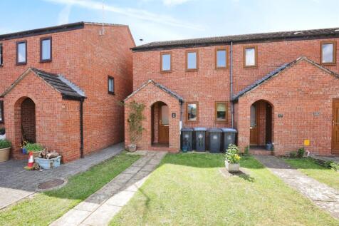 2 bedroom end of terrace house for sale