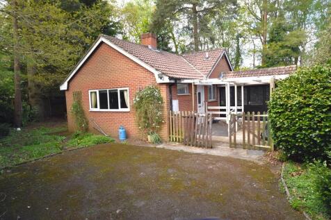 Birchwood Grove, Twemlows Avenue... 2 bed detached bungalow for sale