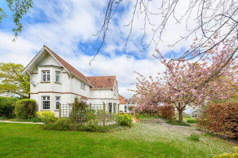 Burleigh Lane, Street 6 bed detached house for sale