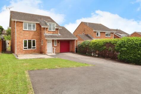 Abbey Meads, Glastonbury 3 bed detached house for sale