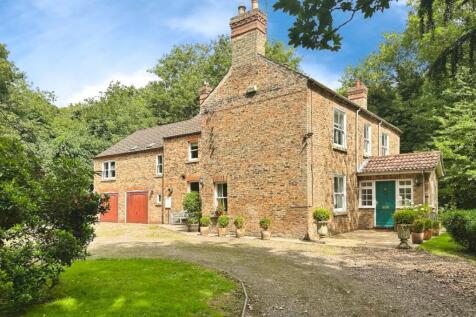 THE PRESBYTERY, New Road... 5 bed detached house for sale
