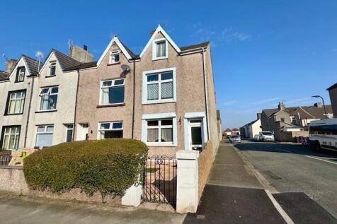 4 bedroom end of terrace house for sale