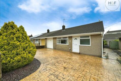2 bedroom semi-detached bungalow for sale