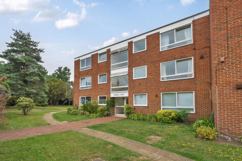 Rodwell Court, Hersham Road... 2 bed apartment for sale