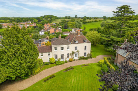 Loughborough LE12 7 bed detached house for sale