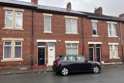 Norham Road, North Shields NE29 3 bed flat for sale