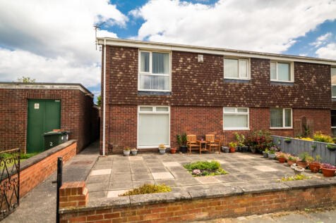 Arran Place, North Shields NE29 2 bed flat for sale
