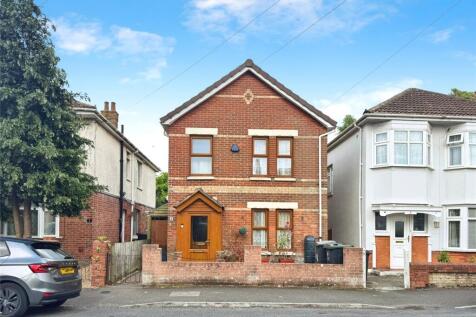 Clive Road, Bournemouth, Dorset 2 bed detached house for sale