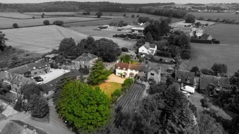 Mulberry Cottage, 50 Pensham... 4 bed cottage for sale