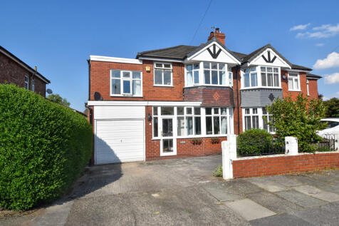 Lowood Avenue, Davyhulme, M41 5 bed semi