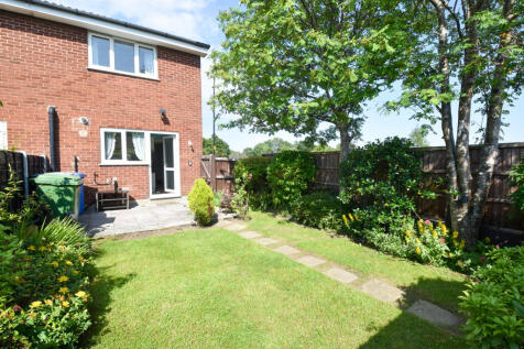 Marbury Close, Flixton, M41 2 bed semi