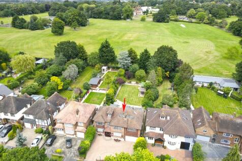 6 bedroom detached house for sale