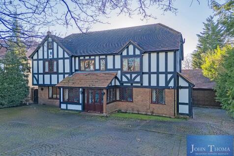 6 bedroom detached house for sale