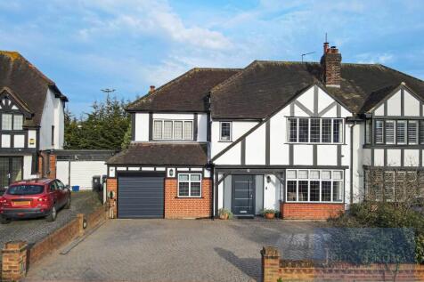 4 bedroom semi-detached house for sale