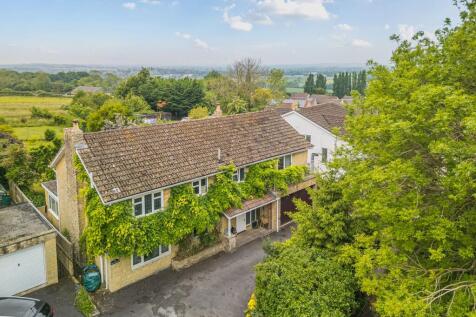 6 bedroom detached house for sale