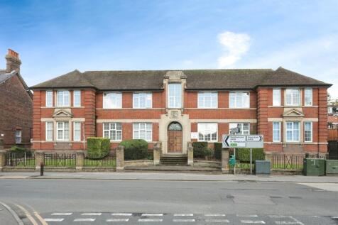 Studio flat for sale
