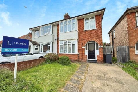 Gloucester Road, Ipswich, Suffolk 3 bed semi
