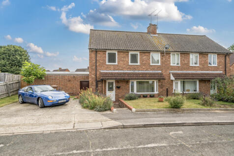 Carmarthen Close, Ipswich, Suffolk 3 bed semi