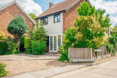 Down Hall Road, Rayleigh SS6 3 bed detached house for sale