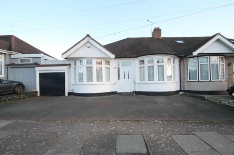 2 bedroom semi-detached bungalow for sale
