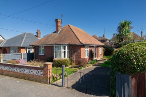 Fleetwood Road, Felixstowe IP11 2 bed detached bungalow for sale